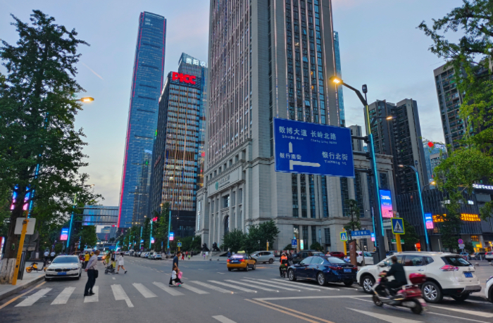 LED Pole Screens and the Evolution Towards Smart Cities - Company News - 1