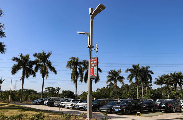 Smart Illumination in the Heatwave: How Remote-Controlled LED Pole Screens Make a Difference in the Summer - Company News - 5