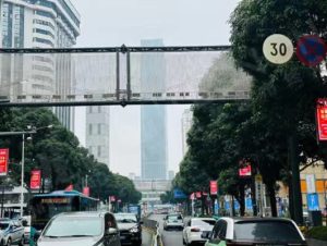 Why smart pole are more adaptable in places with heavy traffic and pedestrian flow