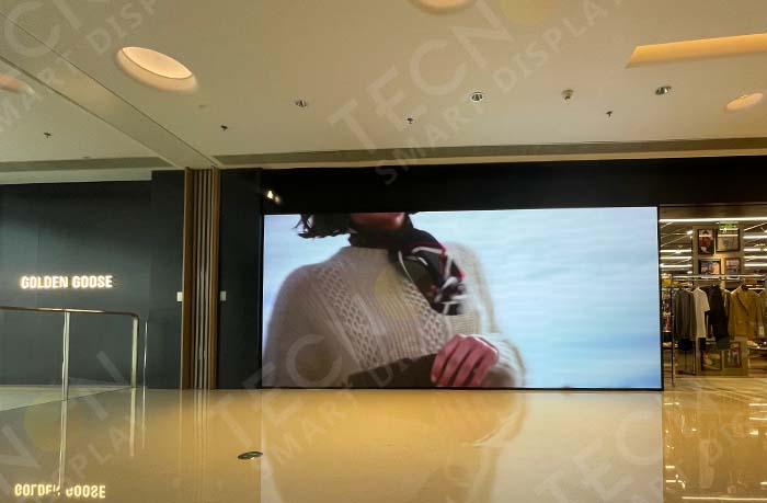 Enhancing Store Image with Commercial LED Display Solutions - Showcase - 4