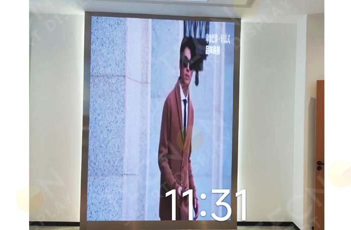 Commercial Indoor led screens for LILANZ Men's Clothing Store - Showcase - 4